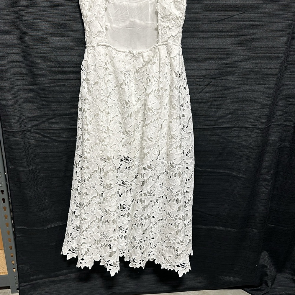ASTR the label‎ Lace A Line Midi Dress - White / Size M / Box 23-2 - Picture 7 of 9